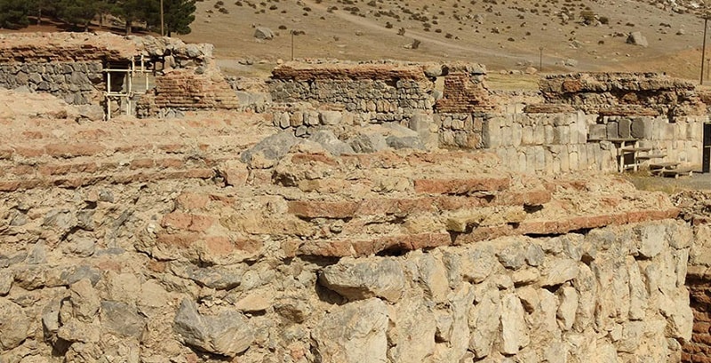 کاروانسرای ایلخانی در بیستون
